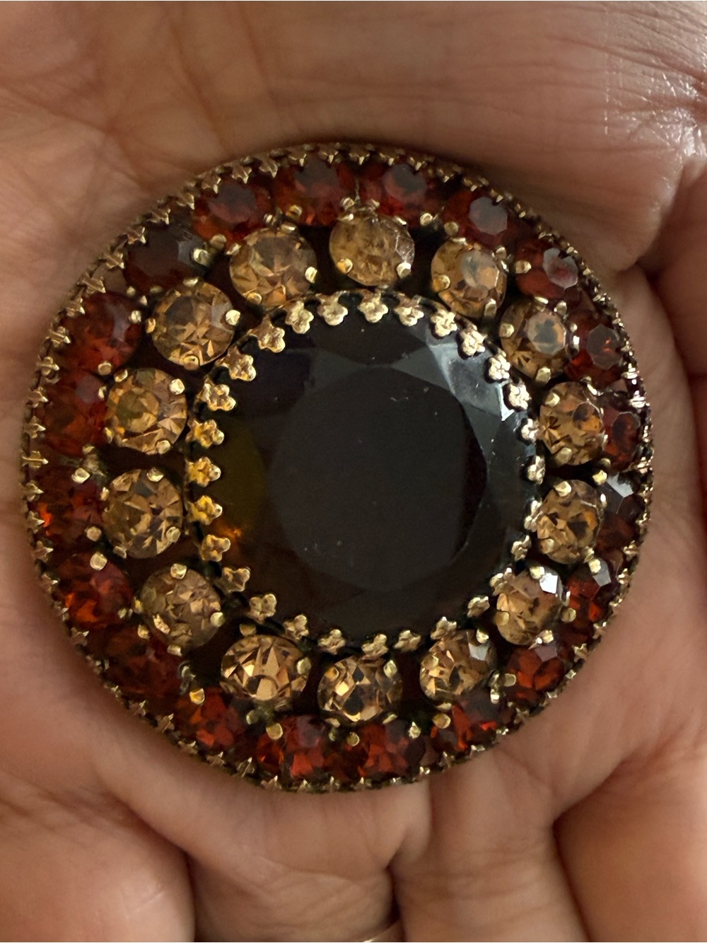Large Vintage Weiss Vintage-Inspired Round Cocktail Brooch in Brown and Amber